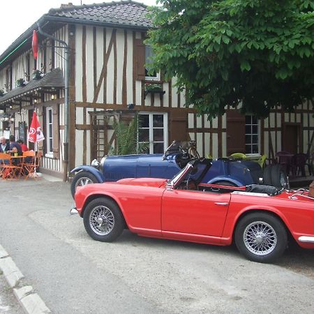 La Petite Auberge Chatelraould-Saint-Louvent Exterior photo